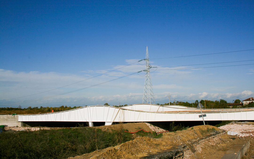 Realizzazione del ponte sul Fiume Taglio